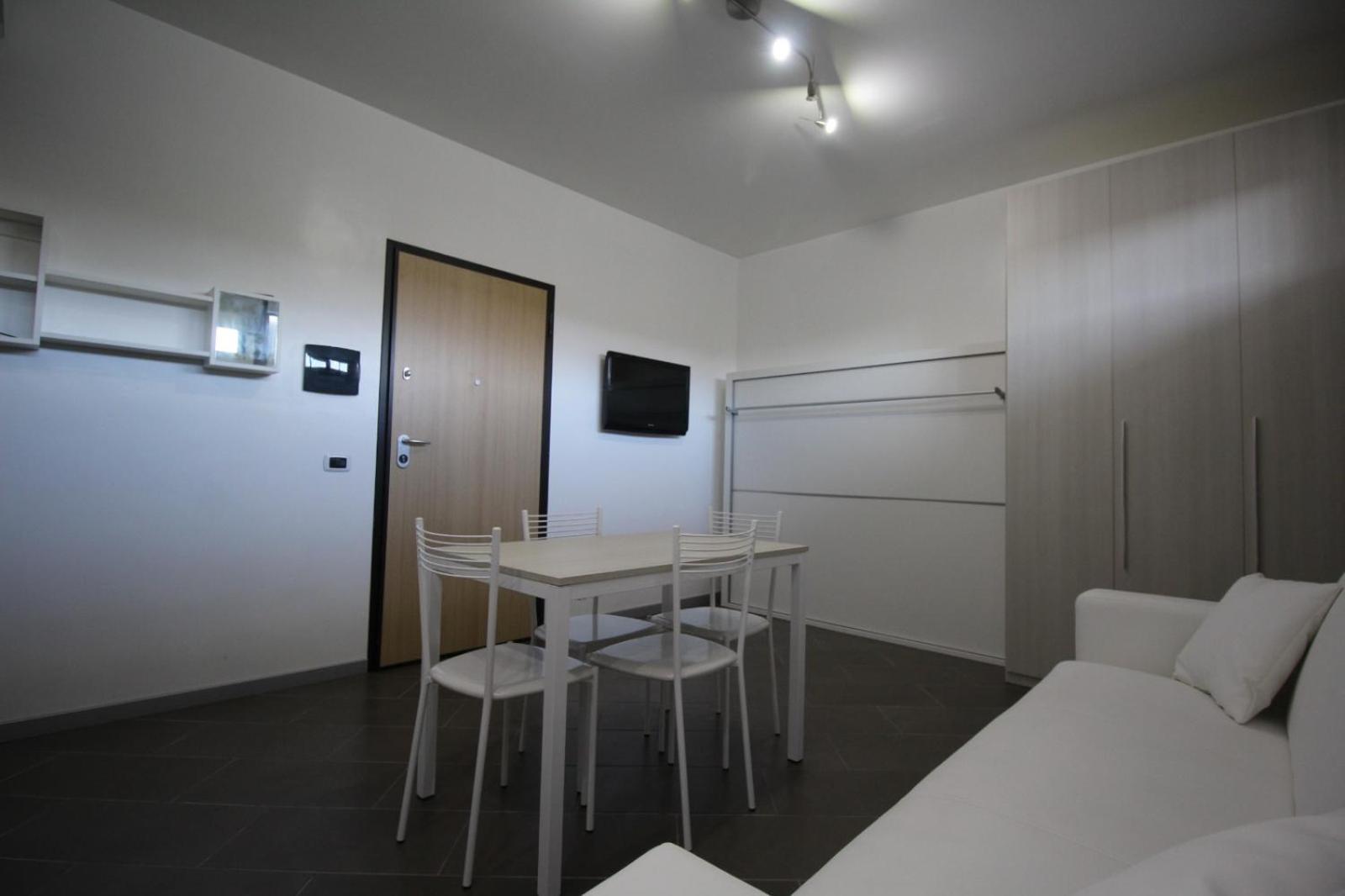 Beach Central Appartment Economy Тропеа Екстериор снимка